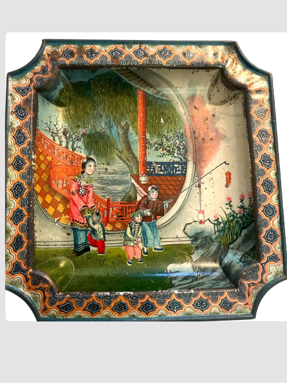 Mid-Century Chinoiserie Tin Lithograph Tip Trays / Coasters - 3pc Set - Picture 4 of 8